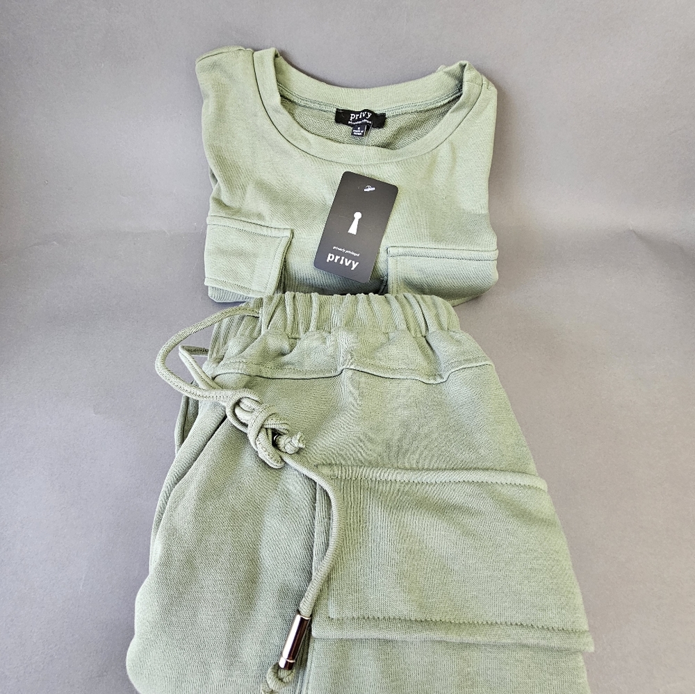 Privy Sweatsuit Crop Top Set